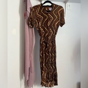 worn once, in great condition